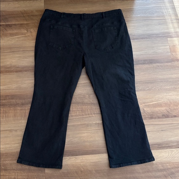 24WP Black Denim Mini Boot Cut Jeans DG2 Diane Gilman
NWOT - Picture 2 of 8